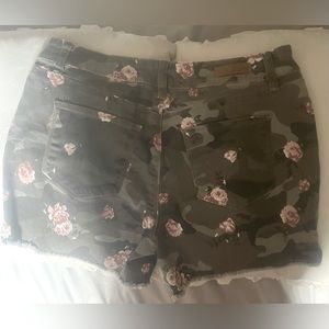Royalty for Me Women’s denim shorts- size 10